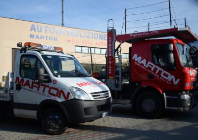 autodemolizione casa dell' auto srl foto