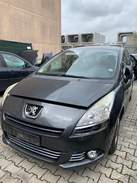 Ricambi Peugeot 5008 1600cc diesel 2010 tipo motore 9HZ 80KW