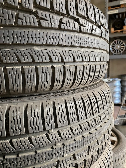 Pnemuatici 225/55/17 Nokian