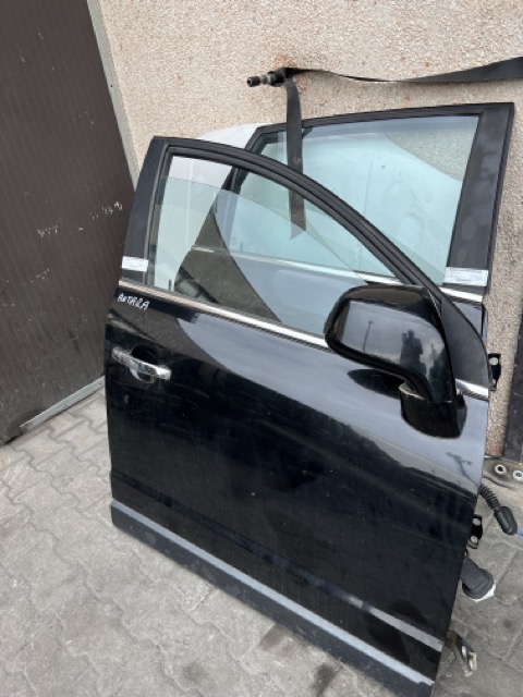 Porta Anteriore destra Opel Antara 2.0 CDTI Anno 2009 Codice Motore Z20S