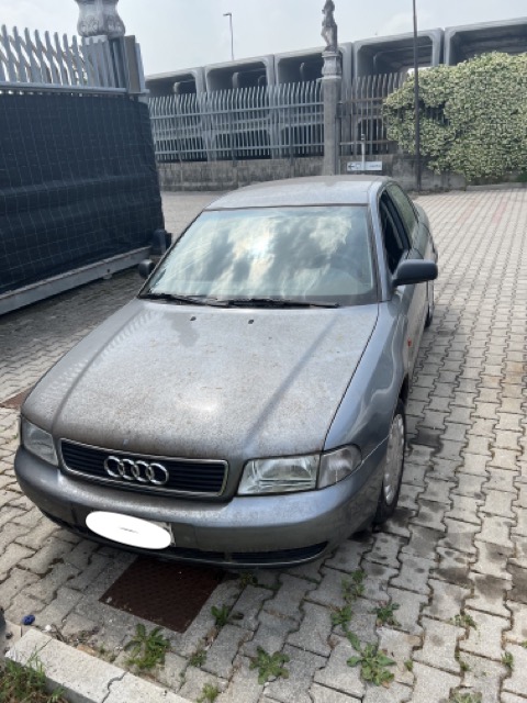 Ricambi Audi A4 1.8 20v SW Anno 1995 Codice Motore ADR