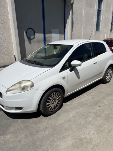 Ricambi Fiat Grande Punto Van 1.3 MJT 16v Anno 2008 Codice Motore 199A3000 66Kw