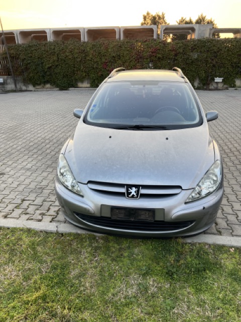 Ricambi Peugeot 307 2.0 HDI SW Anno 2003 Codice Motore RHY 66Kw