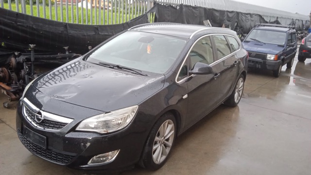 Ricambi Opel Astra 1.7 CDTI SW Anno 2012 Codice Motore A17DTR 92Kw