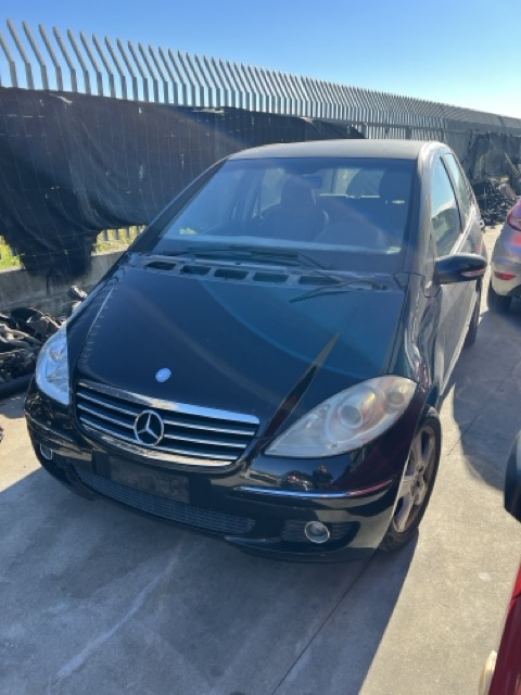 Ricambi Mercedes Benz Classe A150  Benz. Anno 2005 codice Motore 266920 70KW
