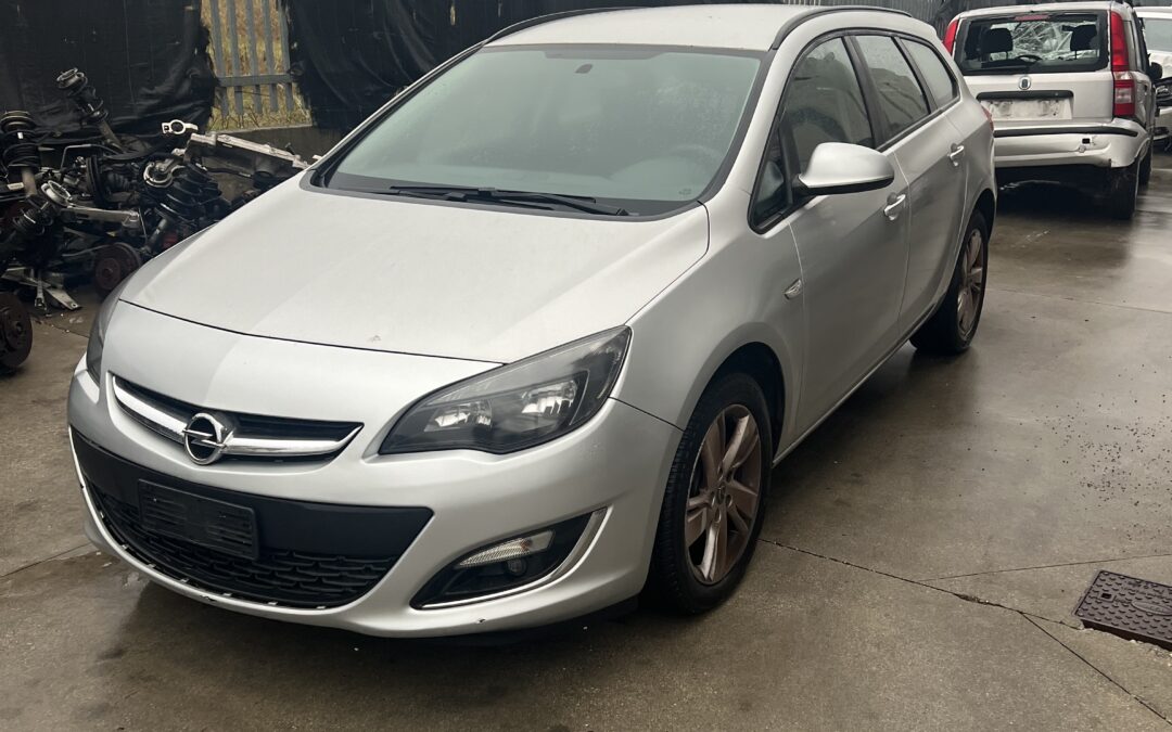 Ricambi Opel Astra 1.7 CDTI SW Anno 2013 Codice Motore A17DTS 81KW