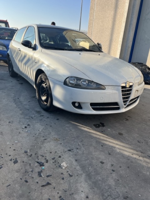 Ricambi Alfa Romeo 147 1.6 16V Benz. Anno 2009 Codice Motore AR37203 77KW