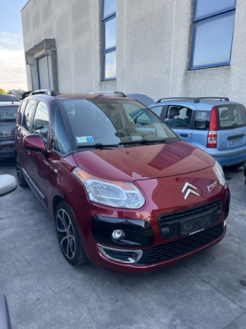 Ricambi Citroen C3 Picasso Exclusive 1.4 VTi Anno 2009 Codice Motore 8FS 70KW