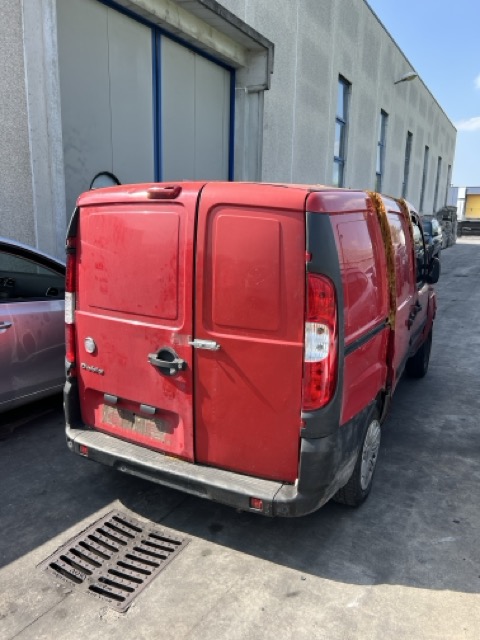 Ricambi Fiat Doblò Cargo 1.6 16V N.P. b-m Anno 2009 Codice Motore 182B6000 76KW