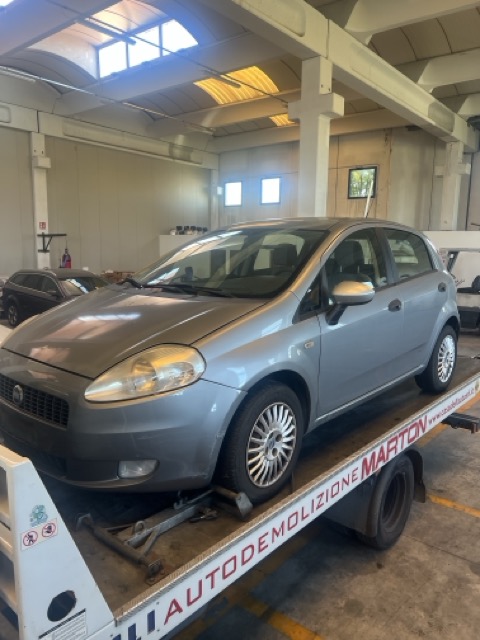 Ricambi Fiat Grande Punto 1.4 5P Anno 2006 Codice Motore 350A1000 57KW