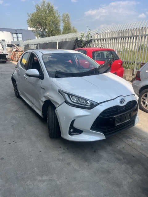 Ricambi Toyota Yaris 1.5 hybrid b-e Automatica Anno 2020 Codice Motore M15A 68KW