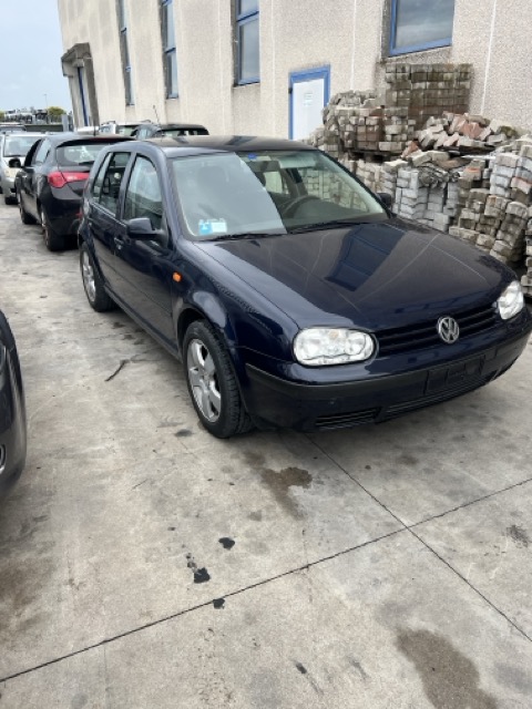 Ricambi Volkswagen Golf 1.6 benz. Anno 1998 Codice Motore AKL 74KW