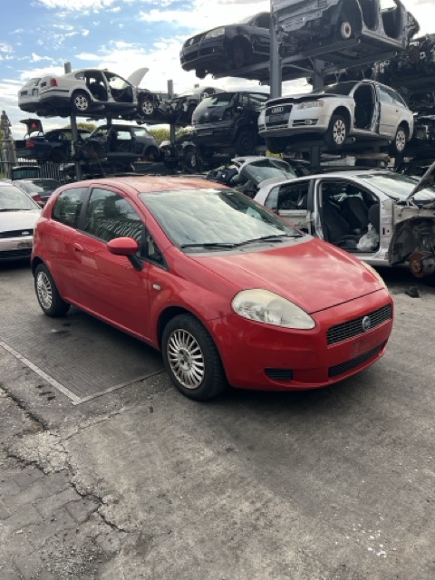 Ricambi Fiat Grande Punto 1.4 3P Anno 2006 Codice Motore 350A1000 57KW