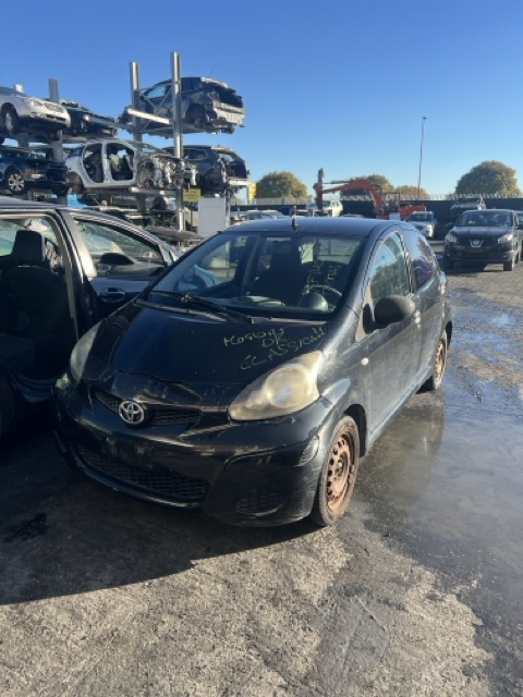 Ricambi Toyota Aygo 1.0 12V VVT-i 3P anno 2011 Codice Motore 1KRFE 50KW