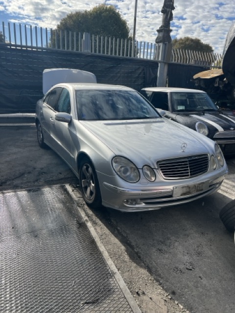 Ricambi Mercedes Classe E 270 CDI Avantgarde Automatica Anno 2003 Codice Motore  647961 130KW