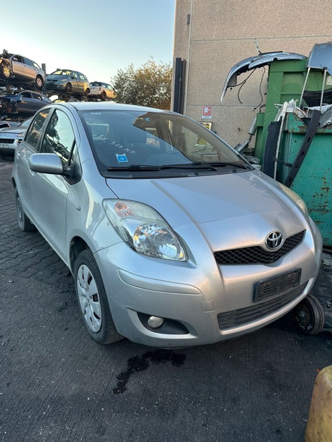 Ricambi Toyota Yaris 1.3 5p Anno 2009 Codice Motore 1NRFE 74KW
