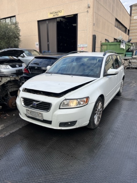 Ricambi Volvo V50 2.0 D SW Anno 2009 Codfice Motore D4204T 100KW