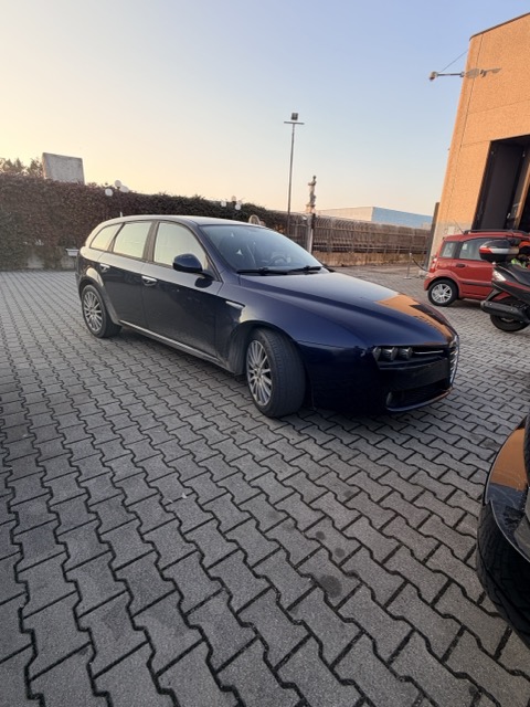 Ricambi Alfa Romeo 159 1.9 JTDm 16V SW Anno 2007 Codice Motore 939A2000 110KW