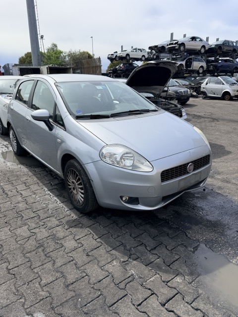 Ricambi Fiat Grande Punto 1.4 Benz. 5P Anno 2008 Codice Motore 350A1000 57KW