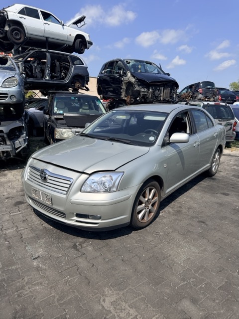 Ricambi Toyota Avensis 1.8 16V VVT-i 4P Anno 2005 Codice Motore 1ZZFE 95KW
