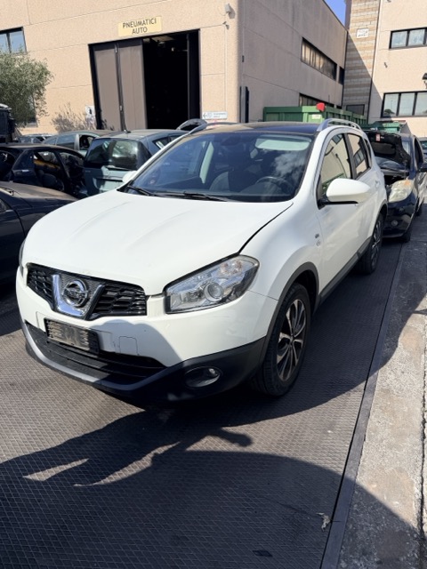 Ricambi Nissan Qashqai 2.0 dCi automatica SUV Anno 2011 Codice Motore M9R 110KW