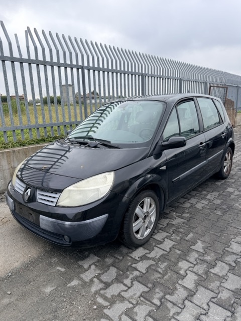 Ricambi Renault Scenic 2a serie 1.6 16V Anno 2006 Codice Motore K4MD8 82KW